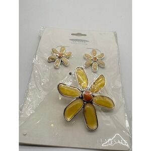 Icon Collection Yellow Flower Pendant and Earrings Set Retro Floral Jewelry NIP